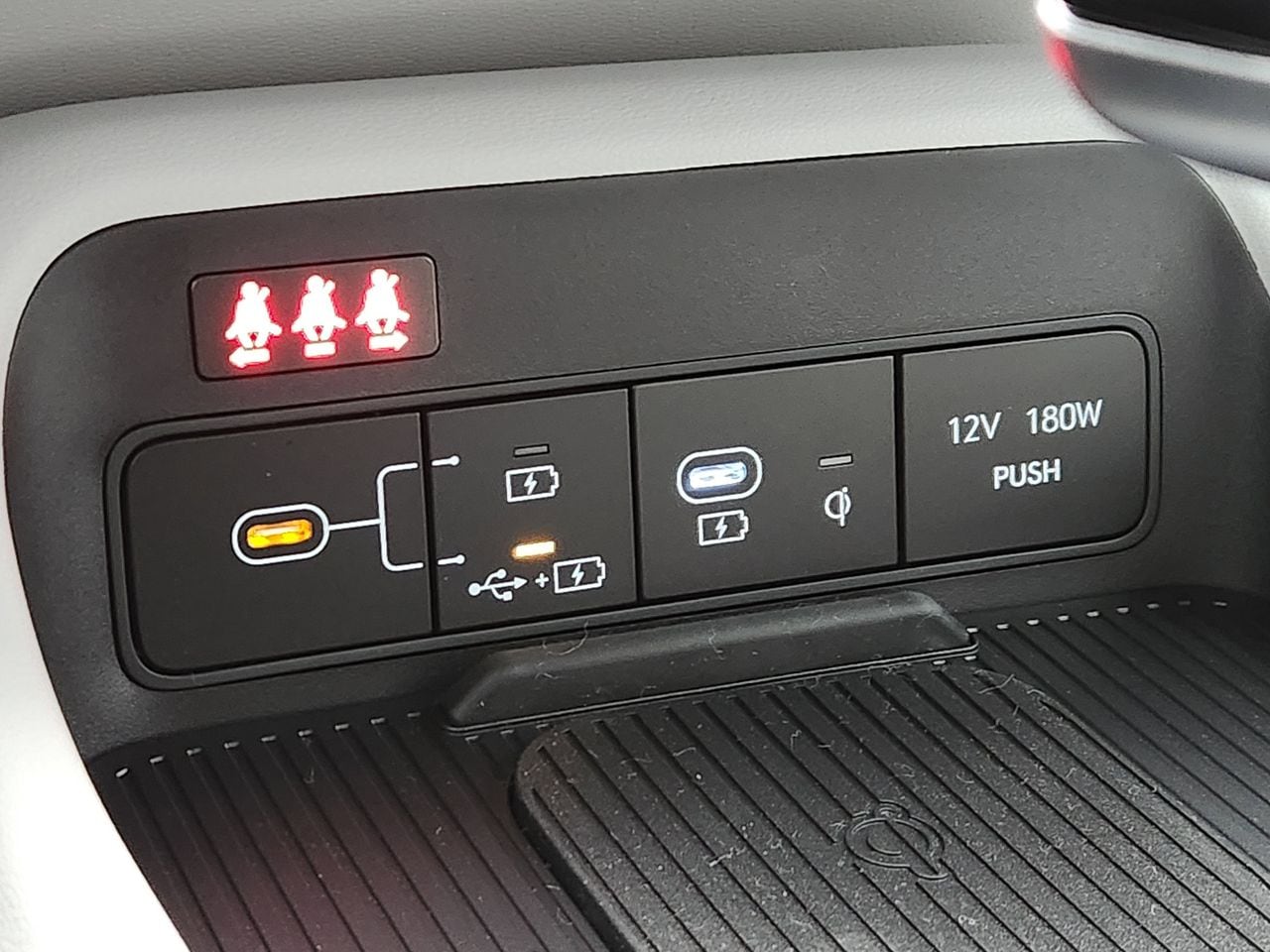 New 2026 SAW White Hyundai SEL Sport FWD image 19