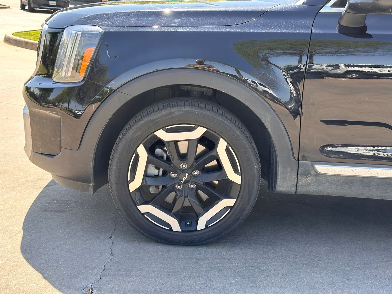 Used 2024 Ebony Black Kia EX image 8