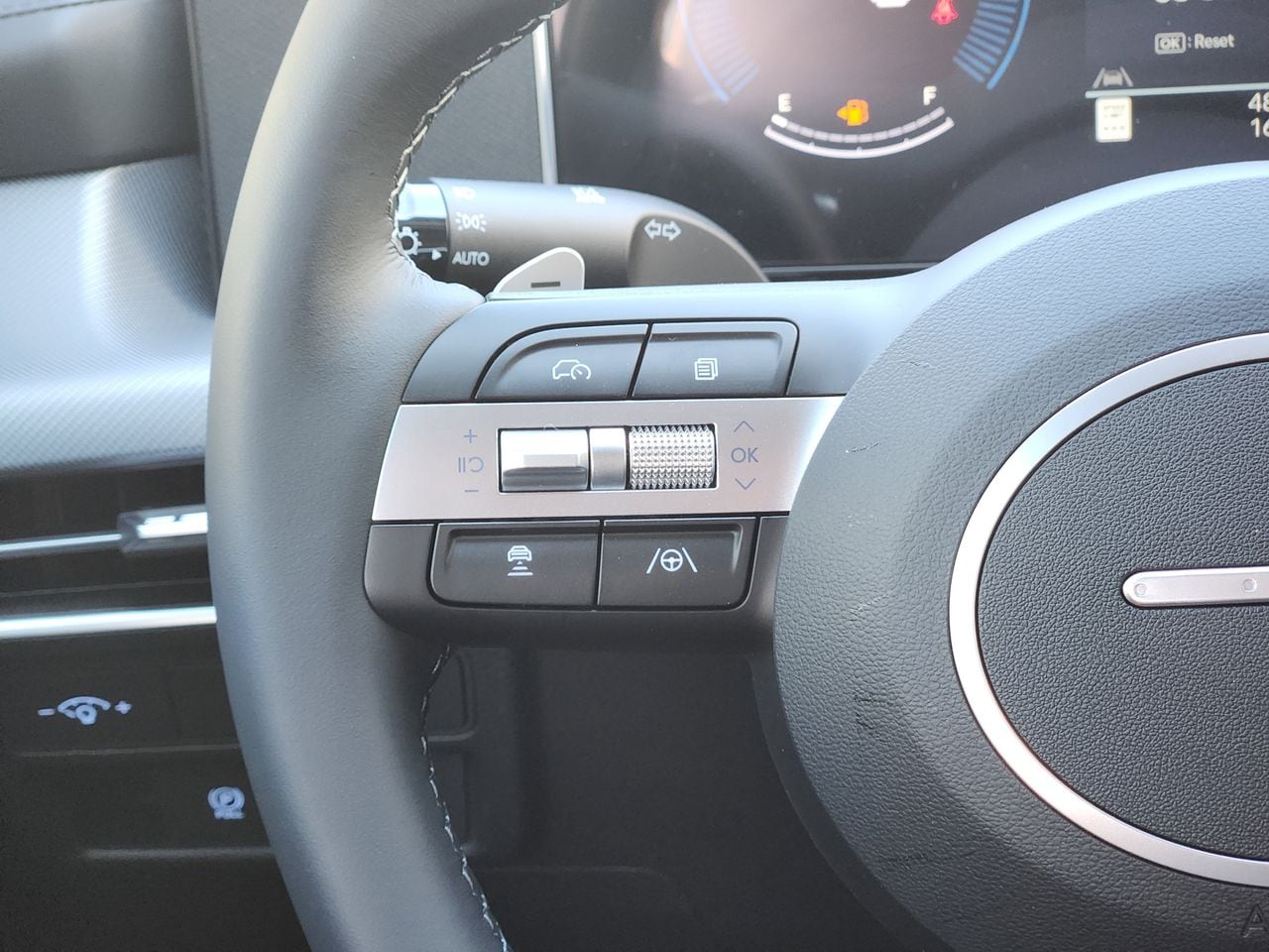 New 2026 T4A Silver Hyundai SEL Sport image 27