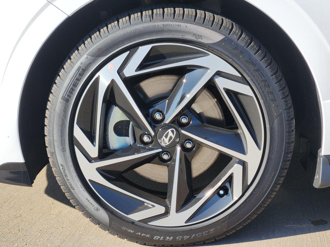 New 2026 W6H White Hyundai SEL Sport image 7