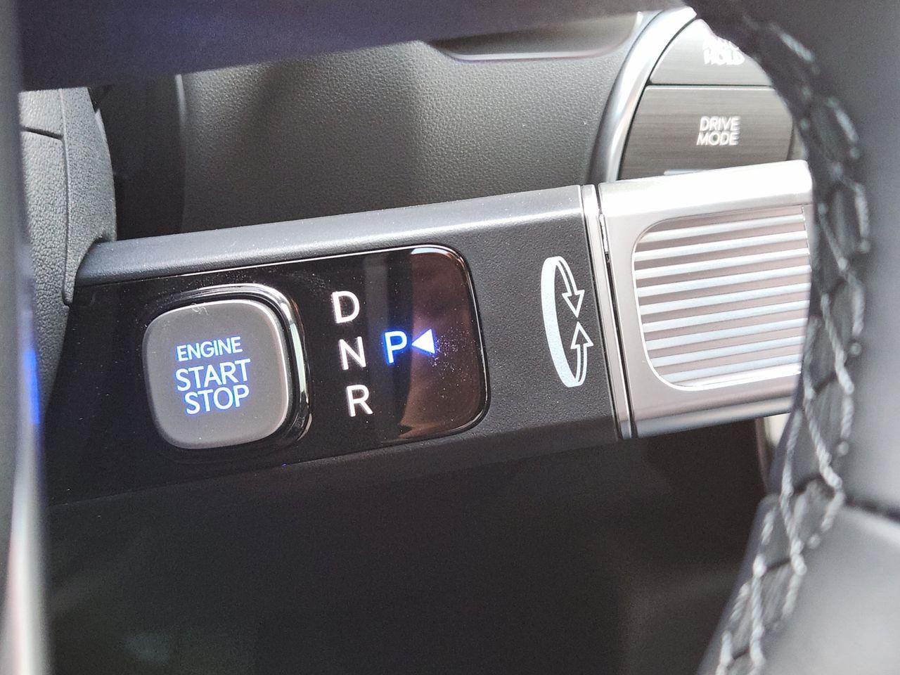 New 2026 Creamy White Pearl Hyundai Blue SEL Premium 8P image 18