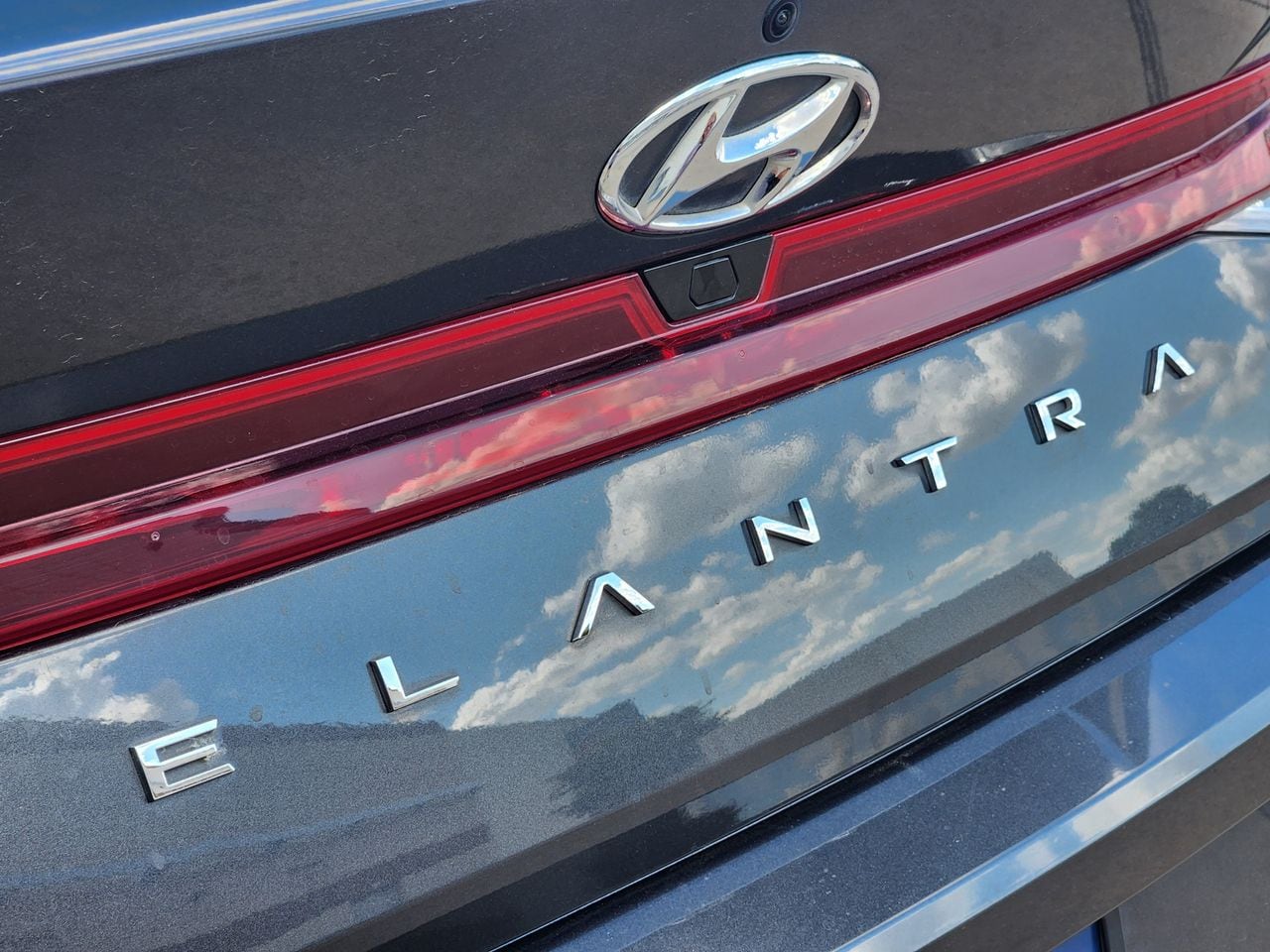 Used 2023 Portofino Gray Hyundai SEL image 8