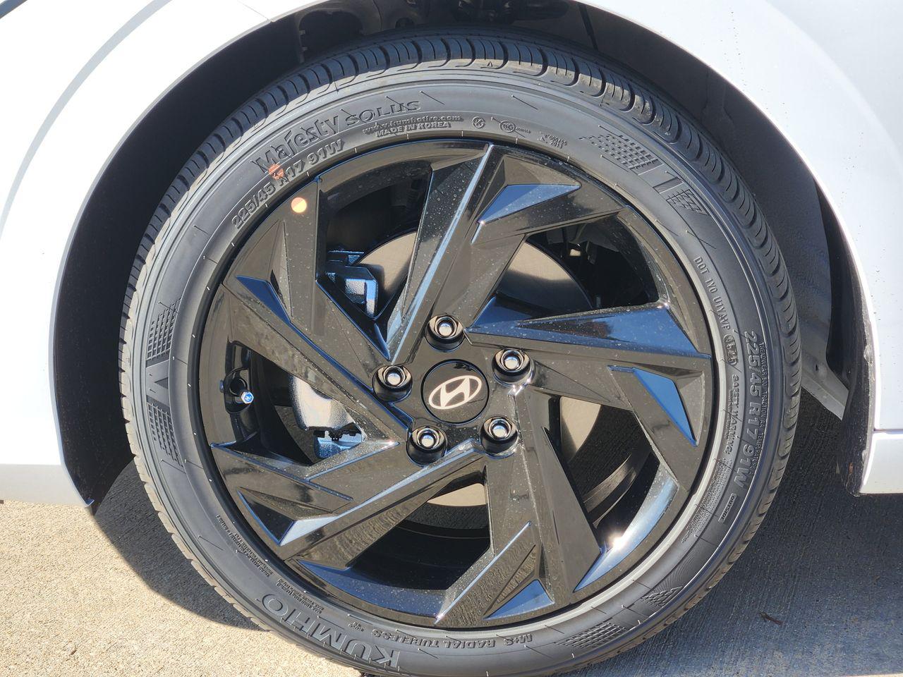 New 2026 Serenity White Hyundai SEL Sport image 7