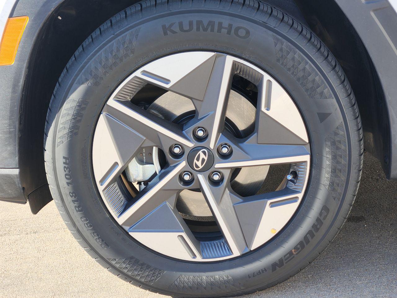 New 2026 W6H White Hyundai SEL FWD image 7