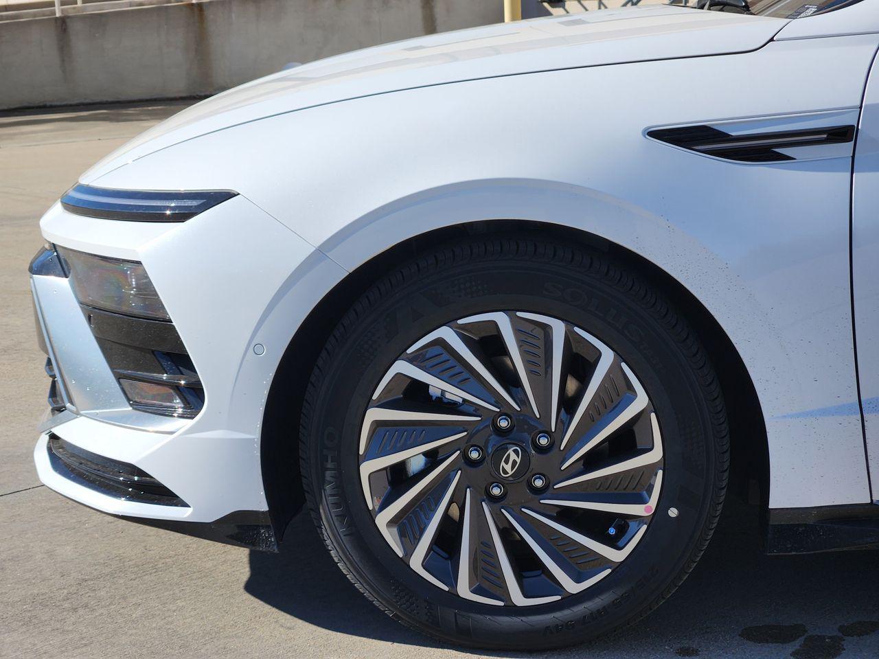 New 2026 Serenity White Hyundai Limited image 6