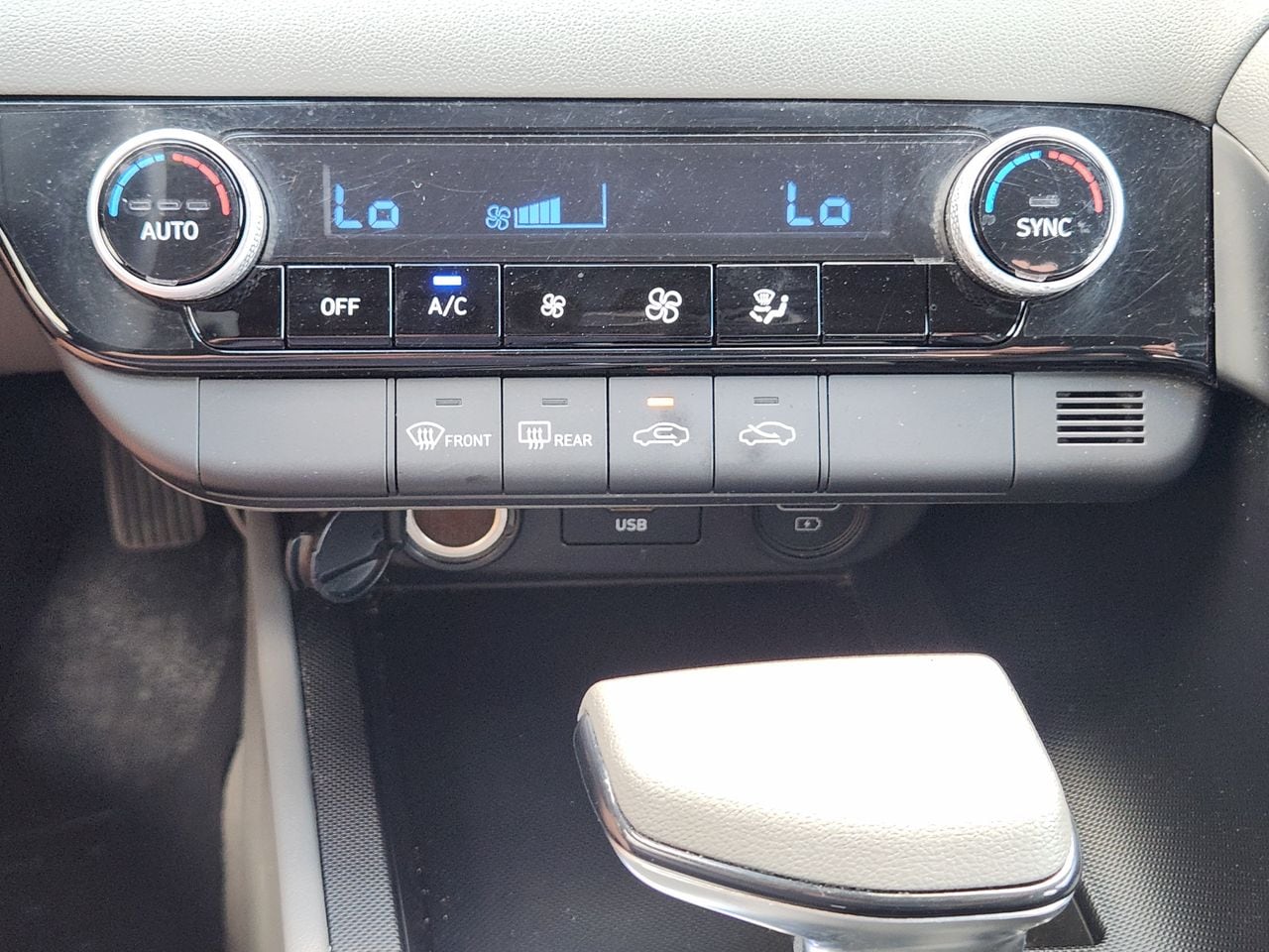 Used 2023 Portofino Gray Hyundai SEL image 15