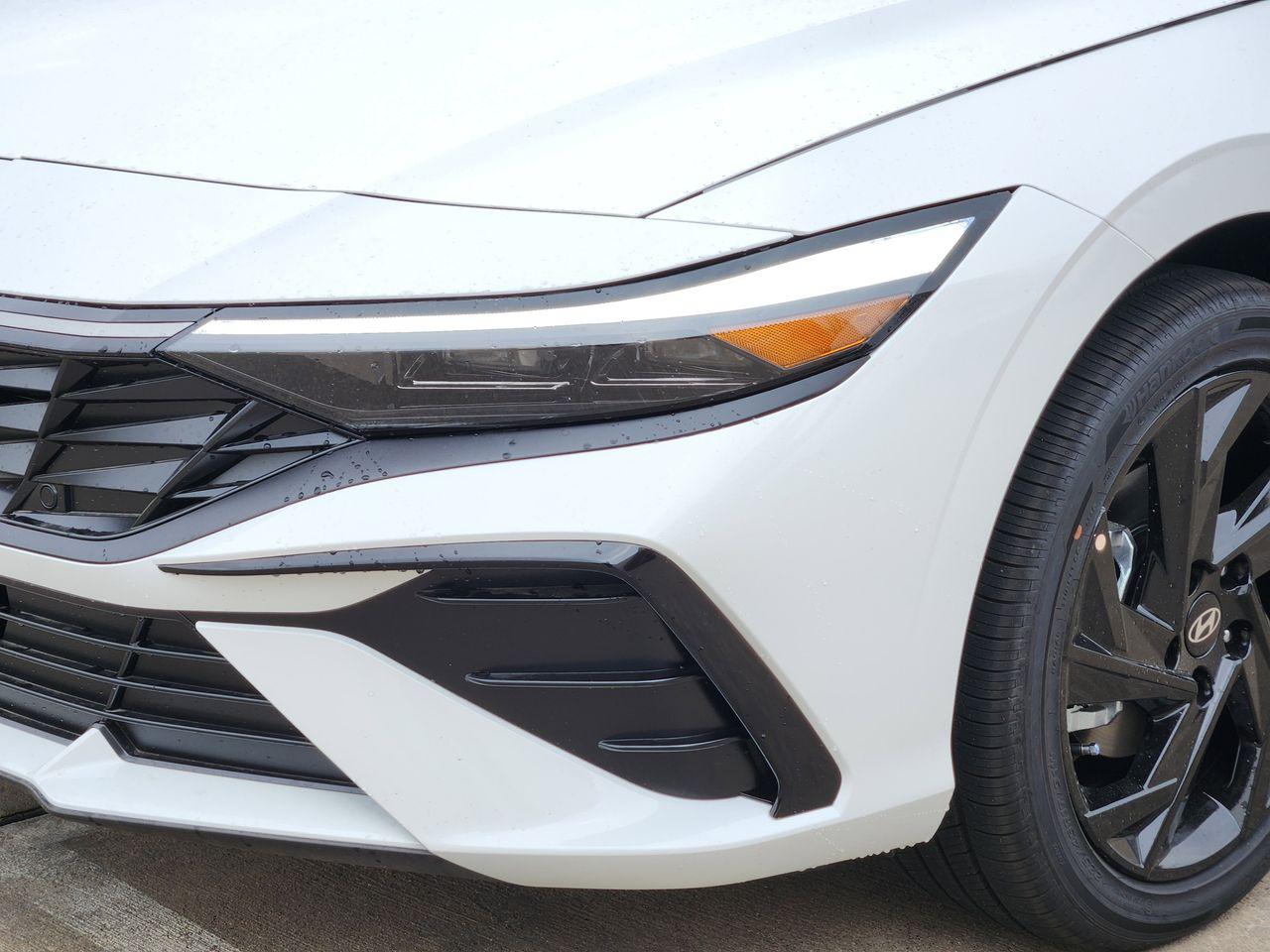 New 2026 W6H White Hyundai SEL Sport Premium image 6