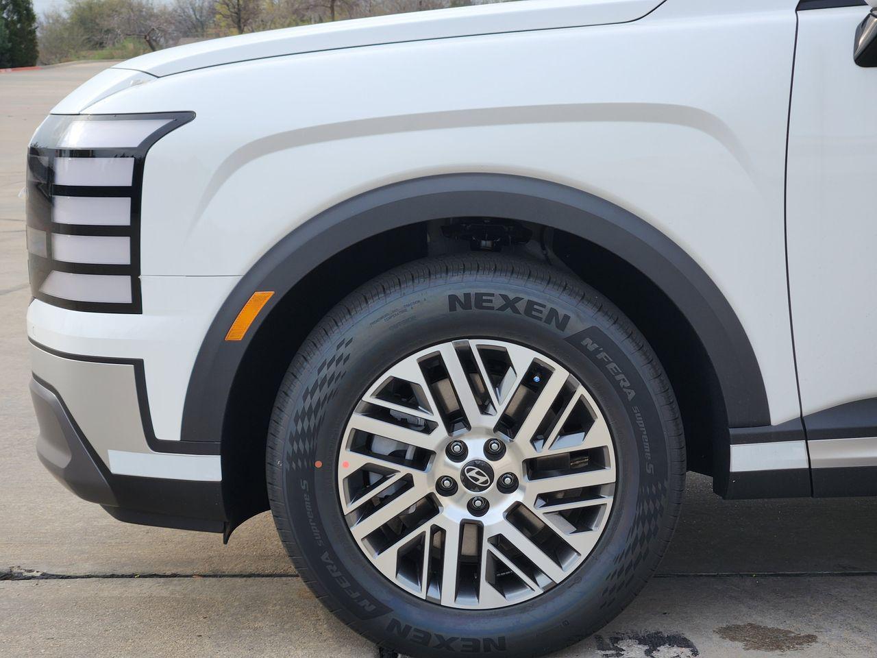 New 2026 WC9 White Hyundai SEL FWD image 5