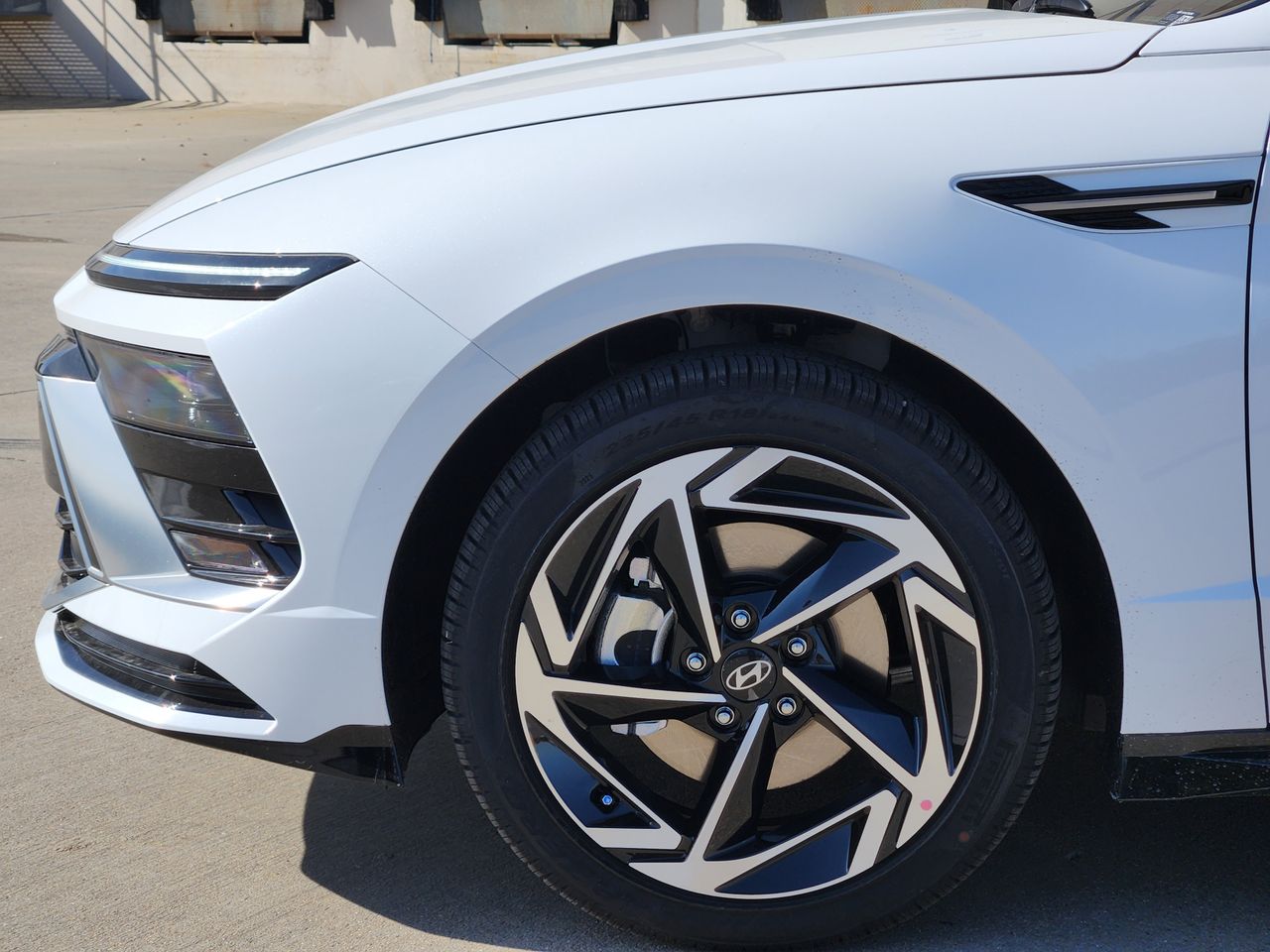 New 2026 W6H White Hyundai SEL Sport image 5