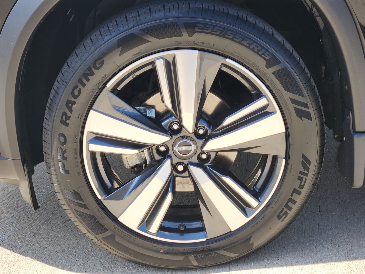 Used 2023 Super Black Nissan Platinum image 7