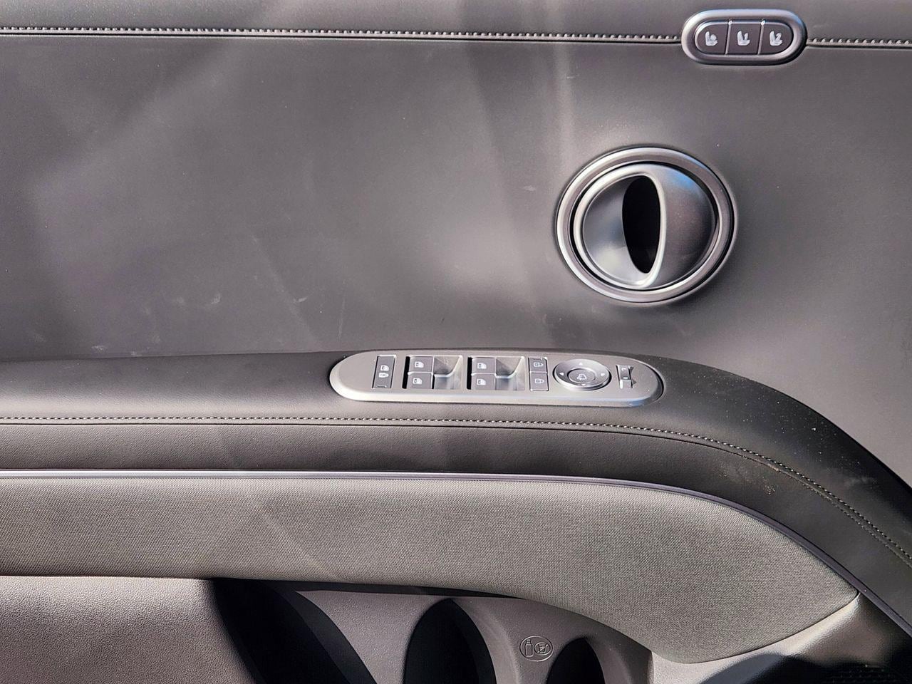 New 2026 WC9 White Hyundai Calligraphy FWD image 20