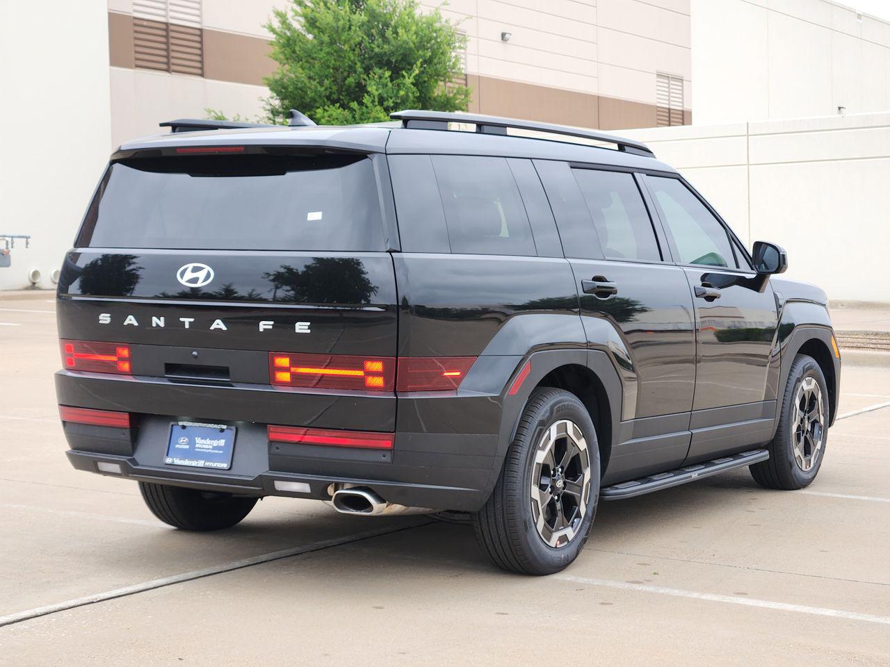 New 2026 Phantom Black Hyundai SEL FWD image 4