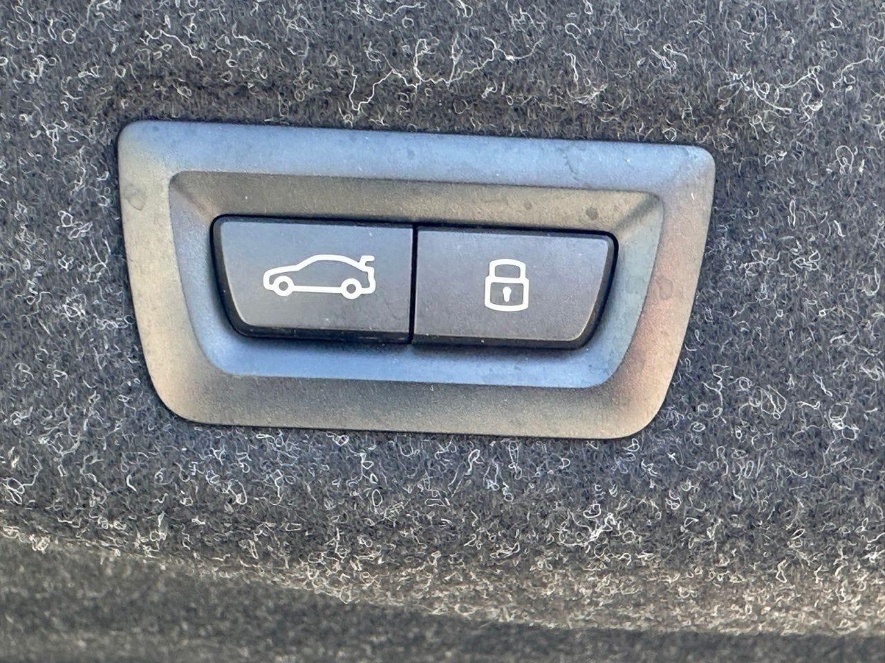 Used 2024 Dark Graphite BMW 530i image 13