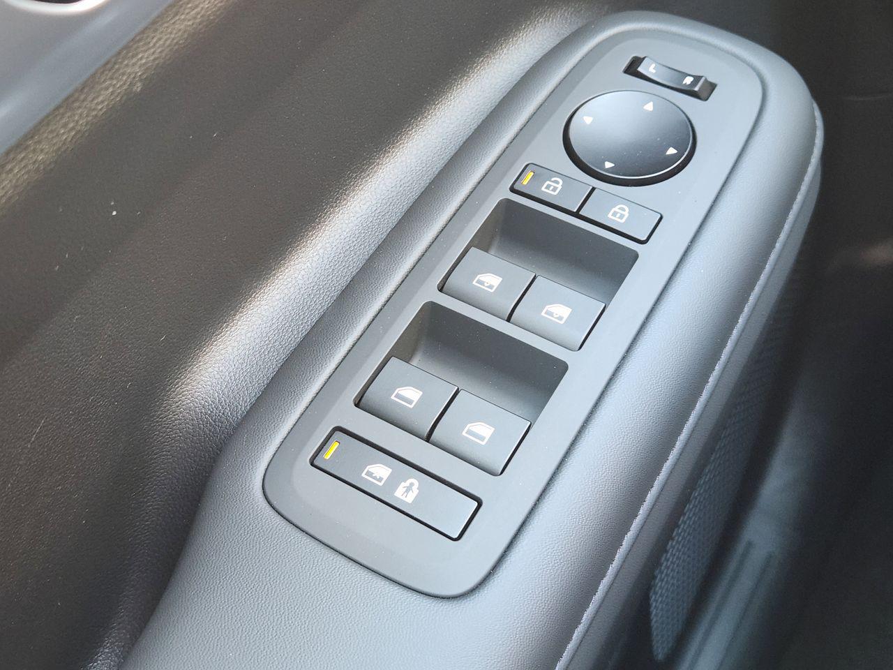 New 2026 W6H White Hyundai SEL FWD image 21