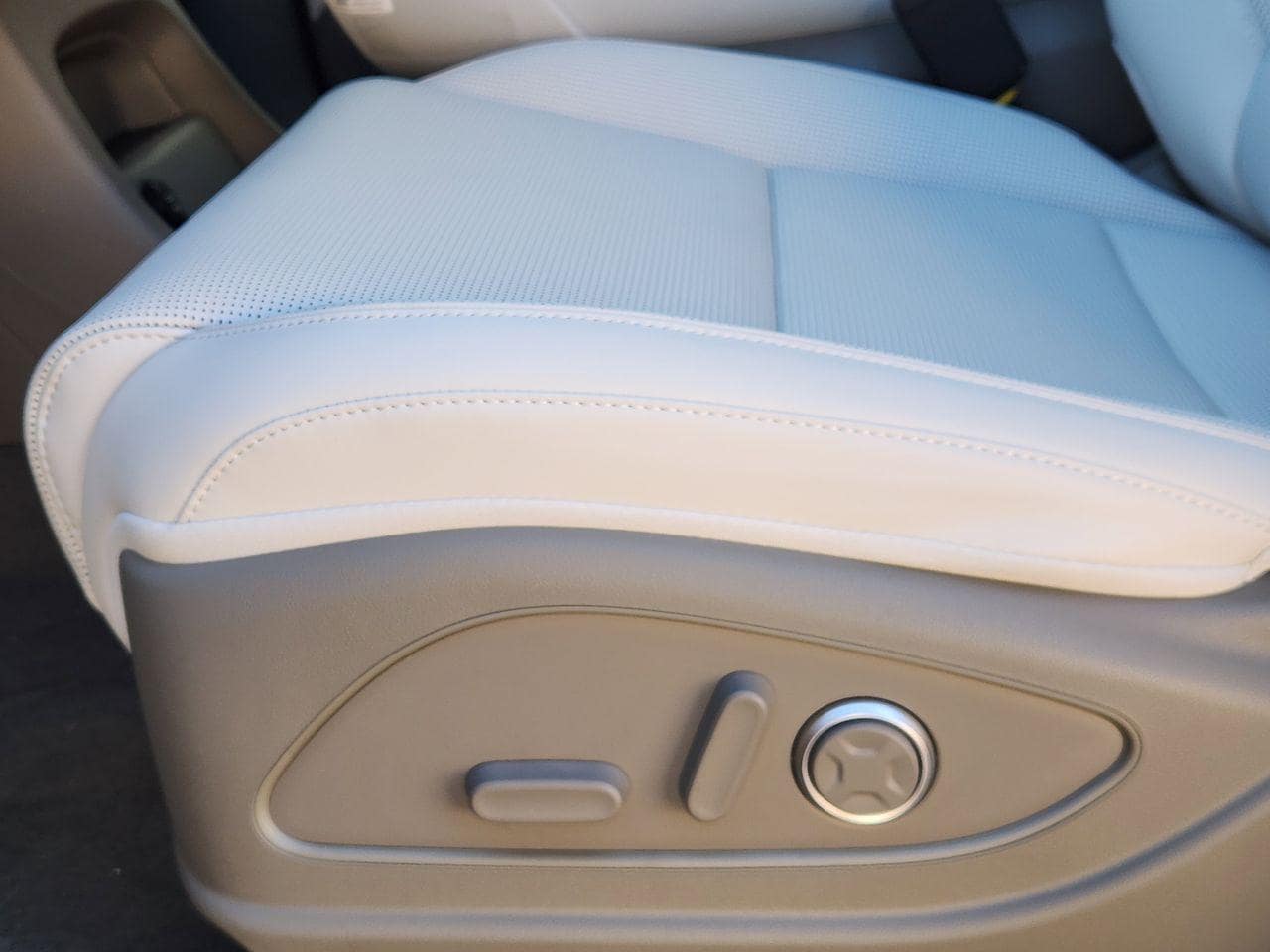 New 2026 TCP Hyundai Blue SEL Premium 7P image 23