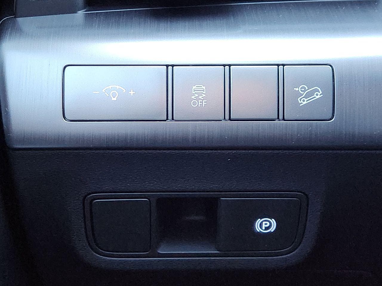 New 2026 R2P Red Hyundai SEL Sport FWD image 19