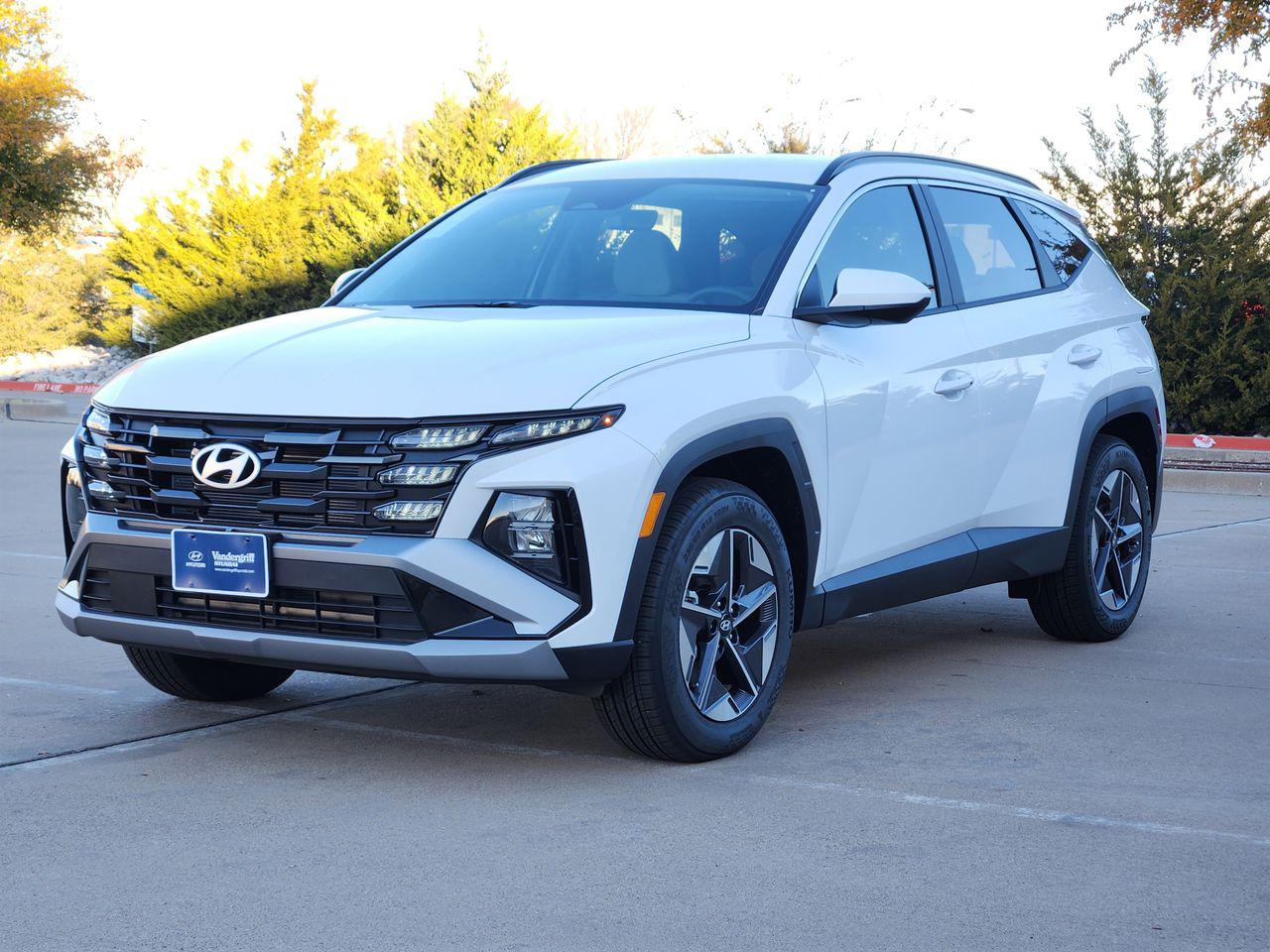 New 2026 W6H White Hyundai SEL FWD image 2