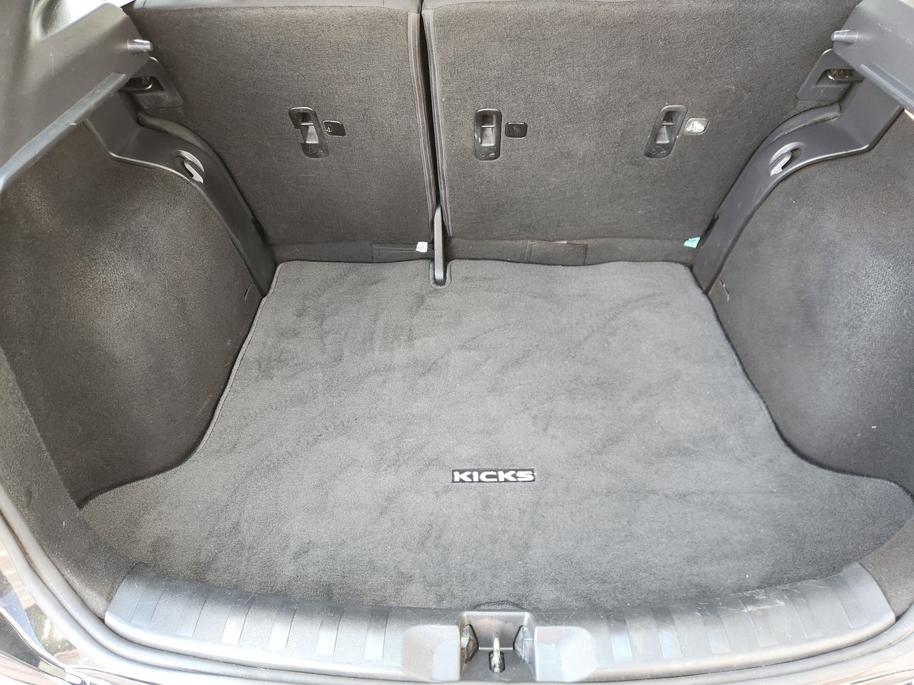 Used 2021 Super Black Nissan S image 28