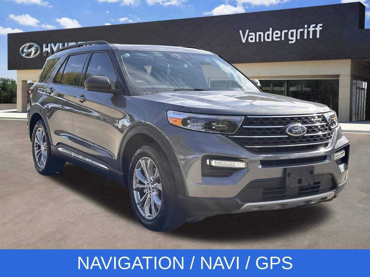 2022 Ford Explorer XLT's photo