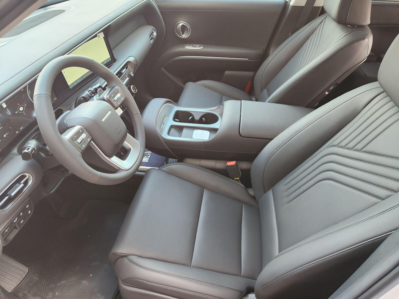 New 2027 Creamy White Pearl Hyundai SEL FWD image 9