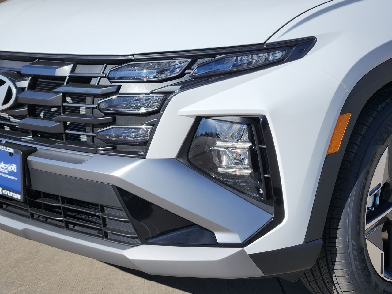 New 2026 W6H White Hyundai SEL Premium FWD image 6