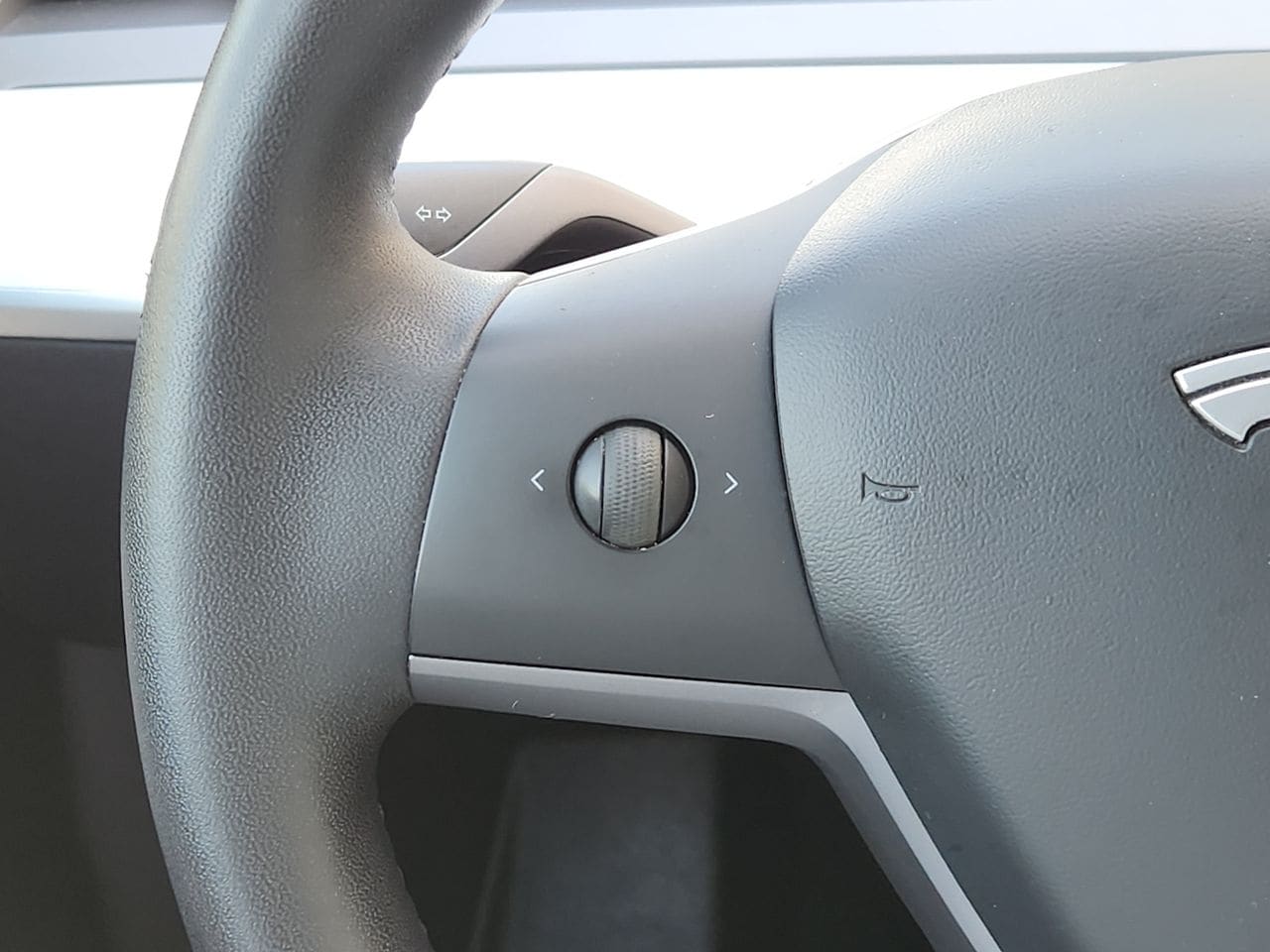 Used 2020 Midnight Silver Tesla Long Range image 24