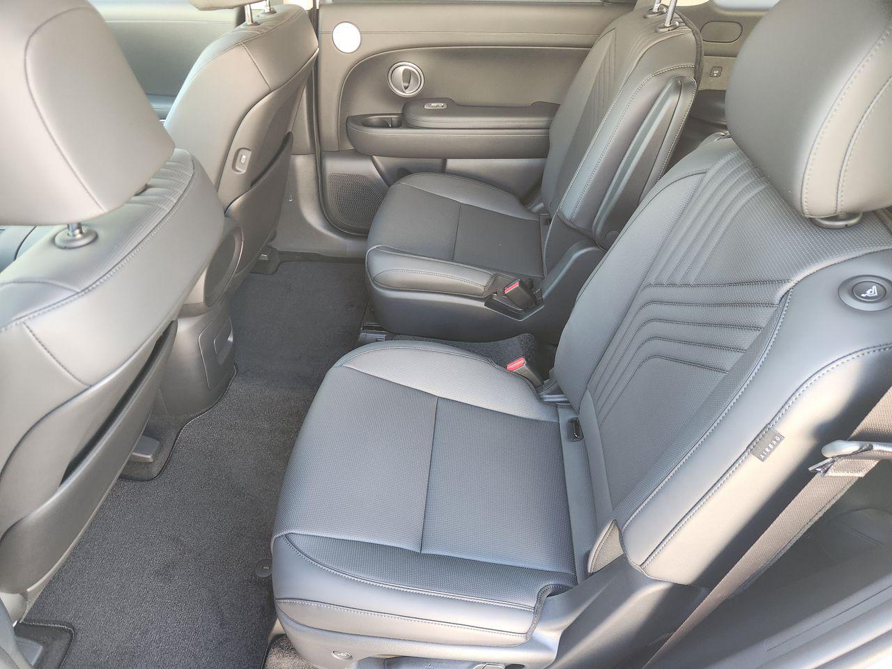 New 2027 Creamy White Pearl Hyundai SEL FWD image 28