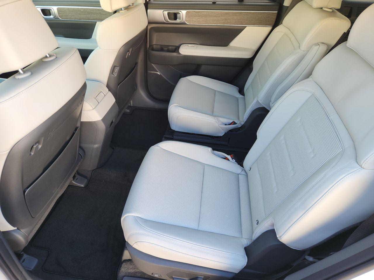 New 2027 Serenity White Hyundai Calligraphy FWD image 30