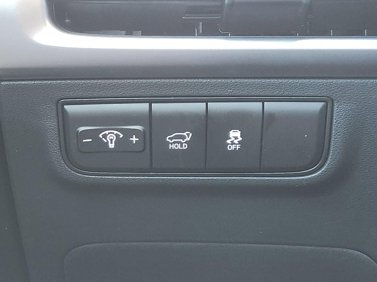 New 2026 W6H White Hyundai SEL FWD image 19