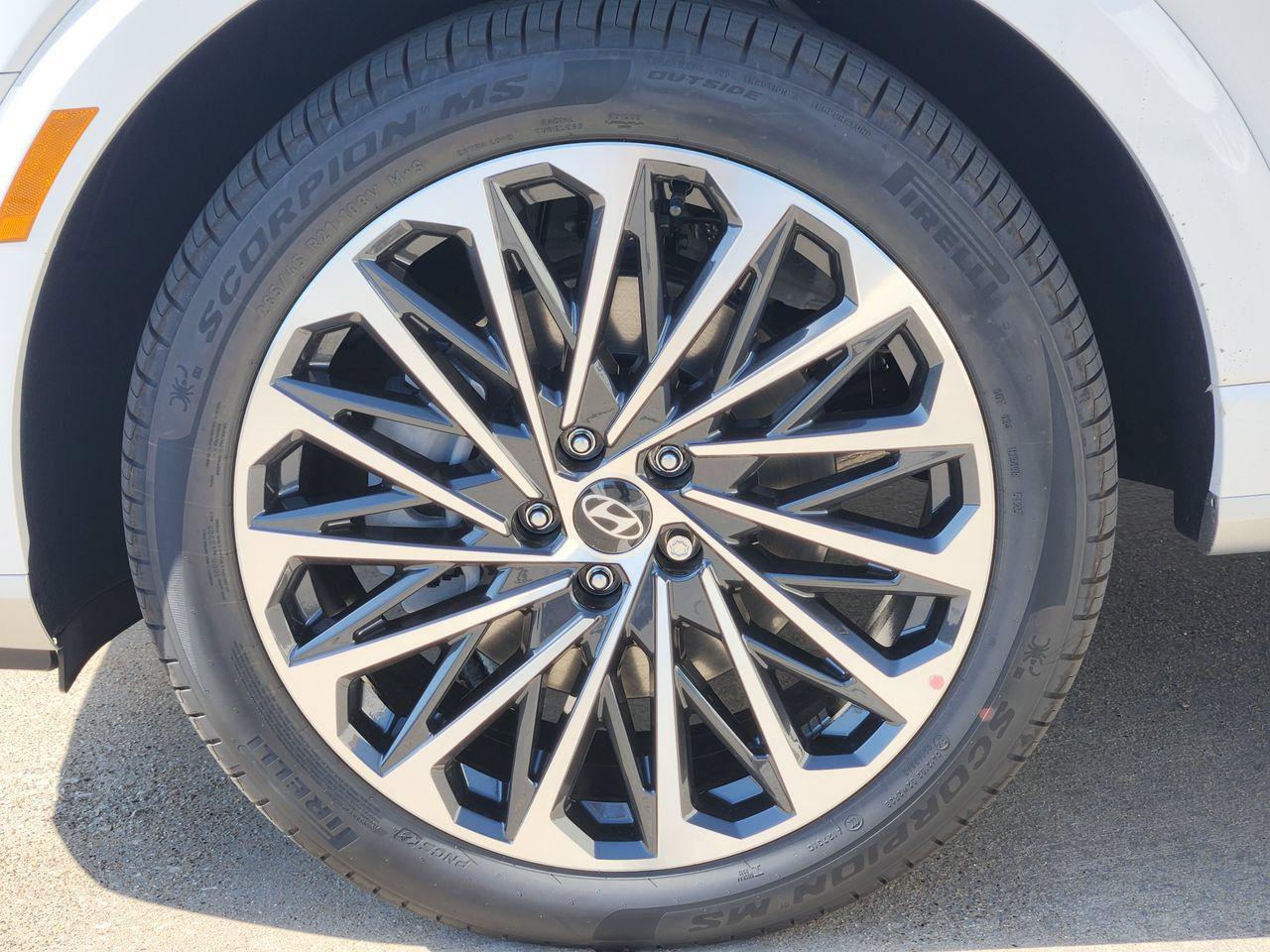 New 2027 Creamy White Pearl Hyundai Calligraphy image 7