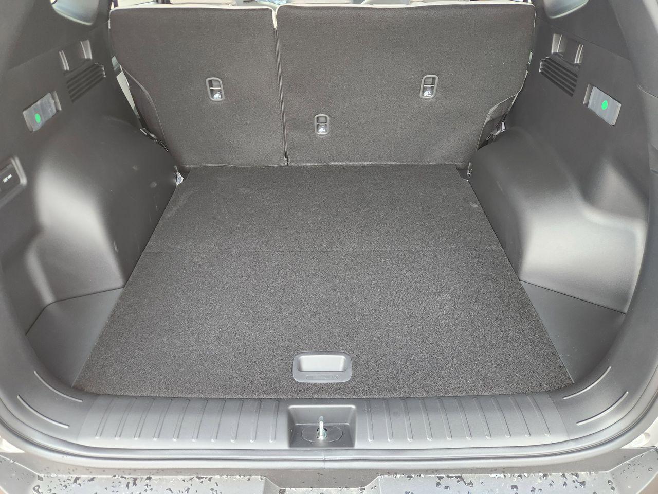 New 2026 R2T Silver Hyundai SEL FWD image 30