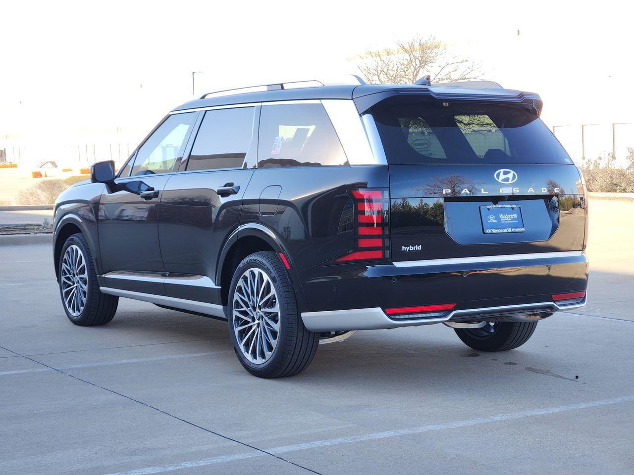 New 2026 Abyss Black Pearl Hyundai Calligraphy image 3