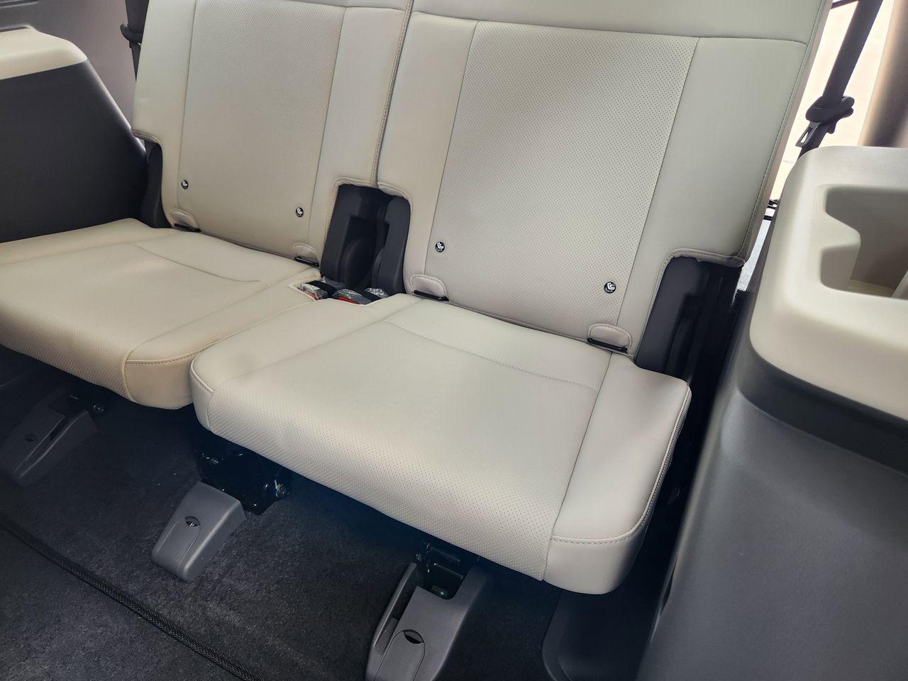 New 2026 W6H White Hyundai SEL FWD image 28