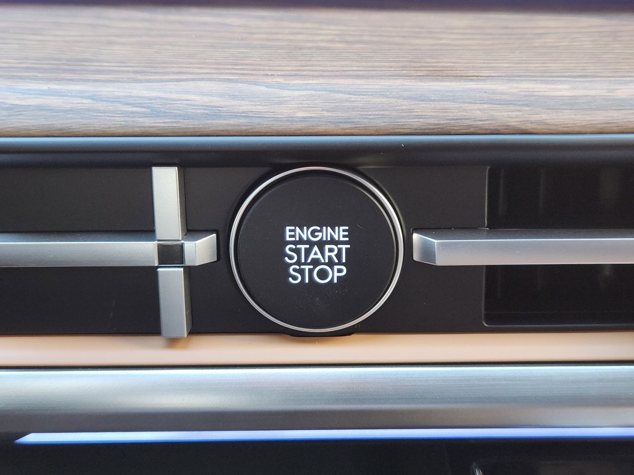 New 2026 W6H White Hyundai Calligraphy FWD image 17