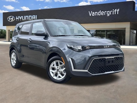 2025 Kia Soul LX Hatchback