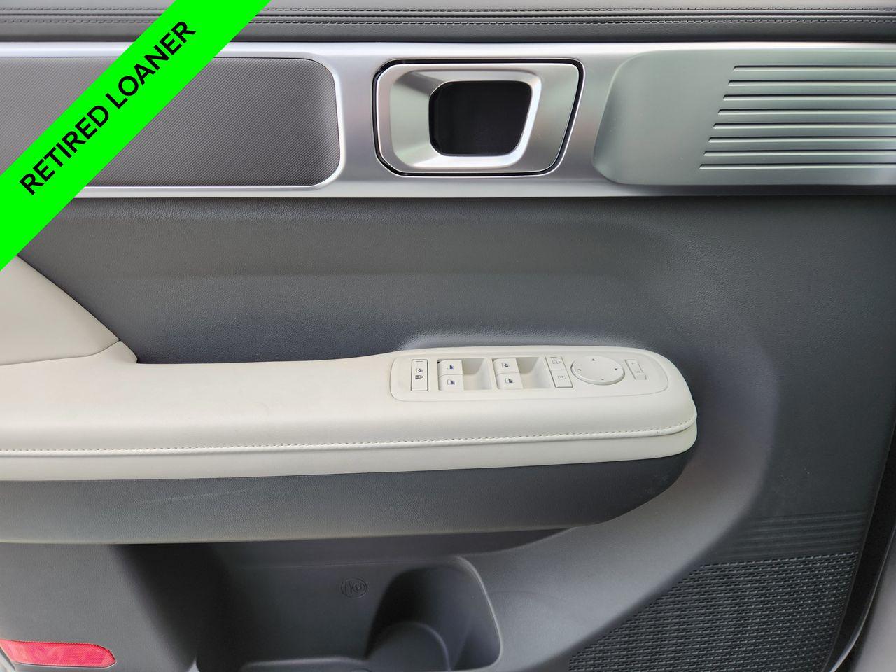 New 2025 R2T Silver Hyundai SEL FWD image 23