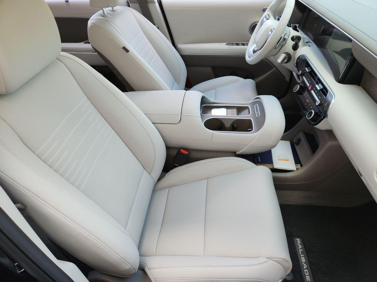 New 2027 Abyss Black Pearl Hyundai Limited 7P image 11