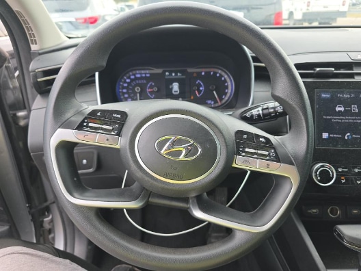 Used 2024 Shimmering Silver Hyundai SE image 13