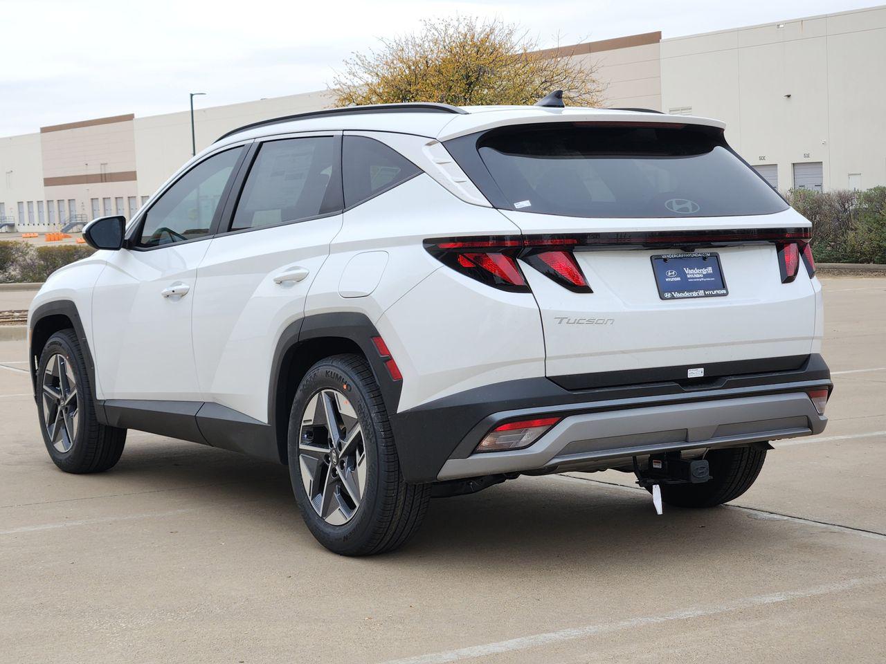 New 2026 W6H White Hyundai SEL FWD image 3