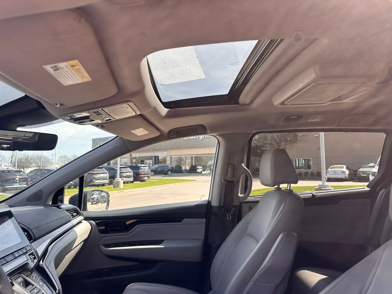 Used 2022 Lunar Silver Metallic Honda Touring image 26