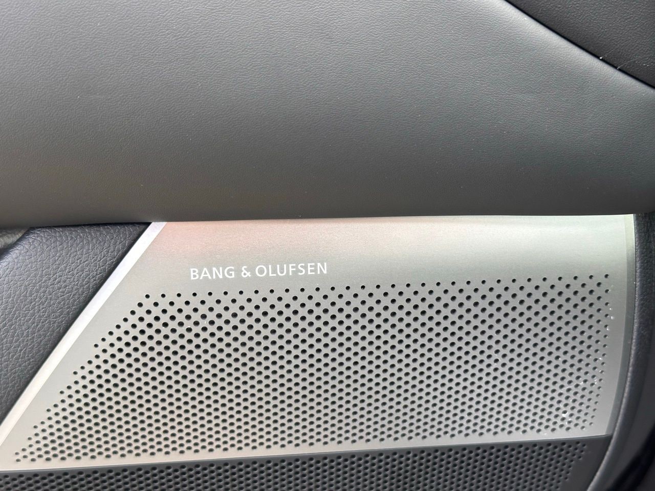 Used 2025 Vik Black Genesis 3.5T e-SC image 26