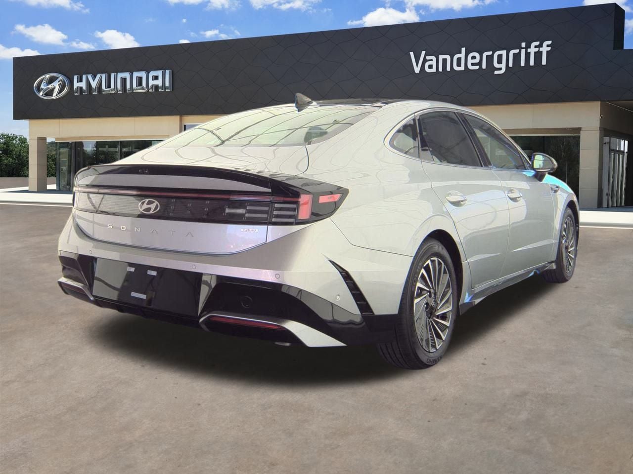 Certified Used 2026 Aero Silver Hyundai Limited image 4