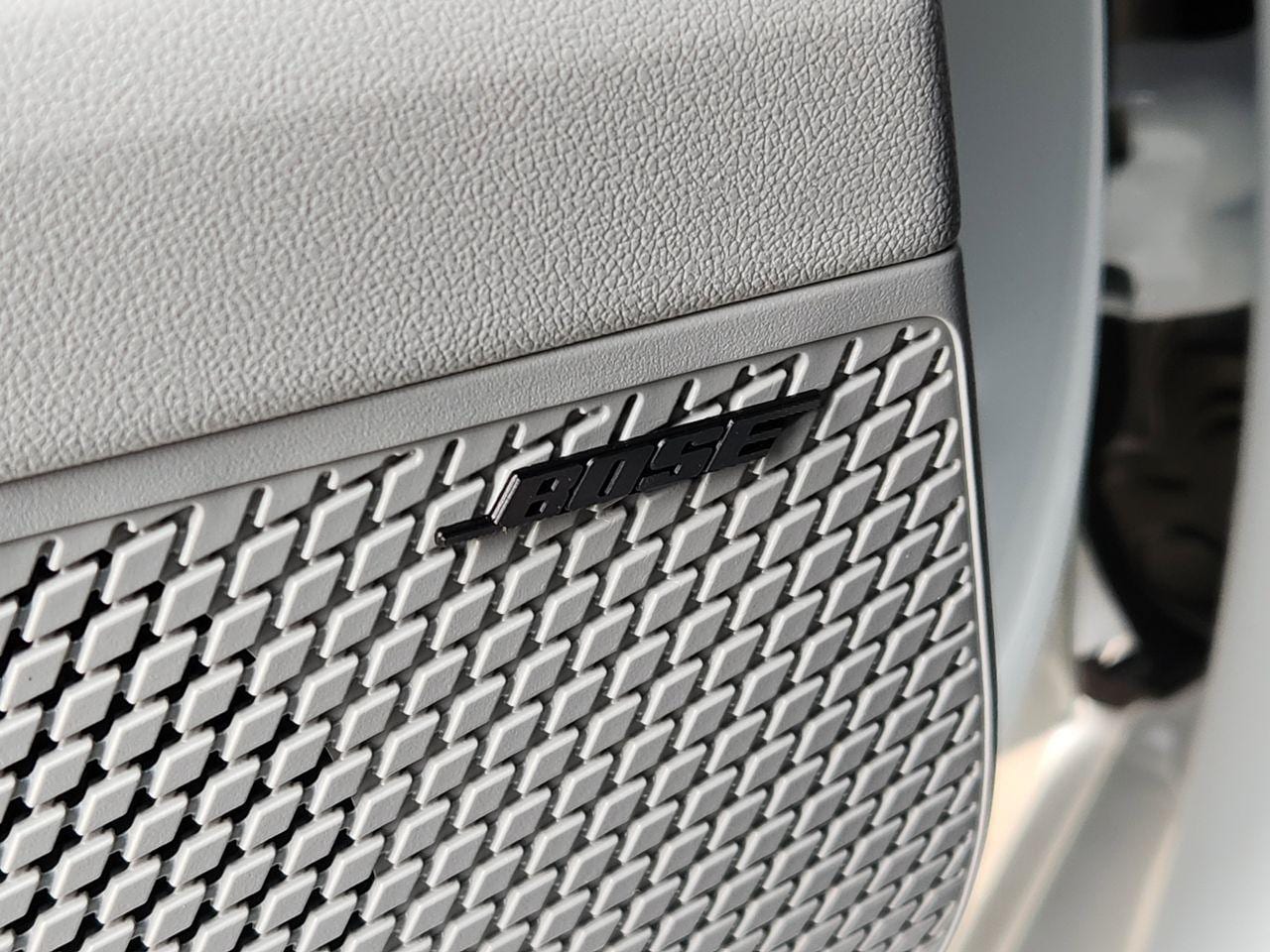 New 2026 W6H White Hyundai Limited image 24