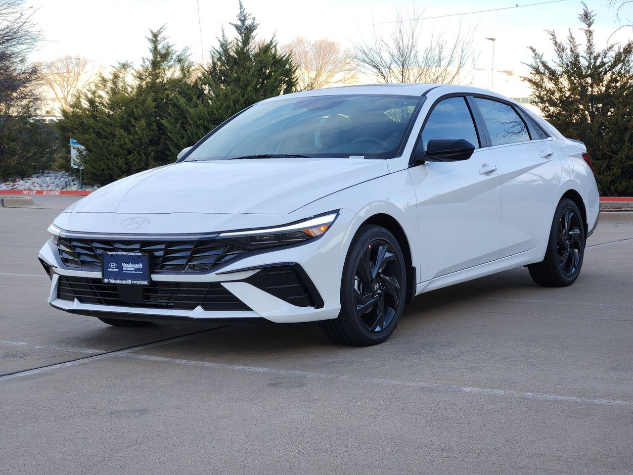 New 2026 W6H White Hyundai SEL Sport Premium image 2