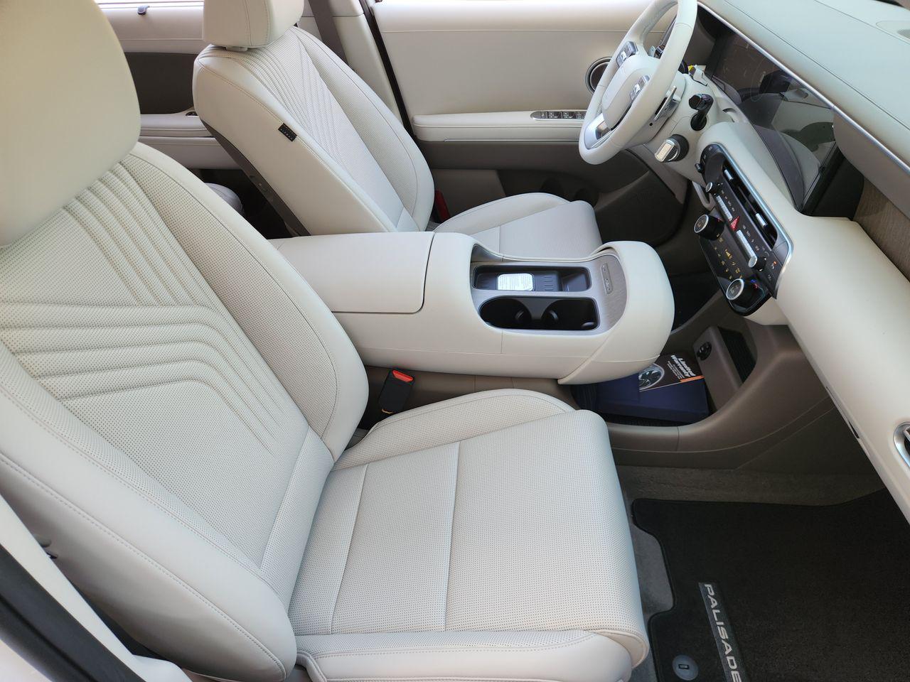 New 2027 Creamy White Pearl Hyundai Blue SEL 7P image 10