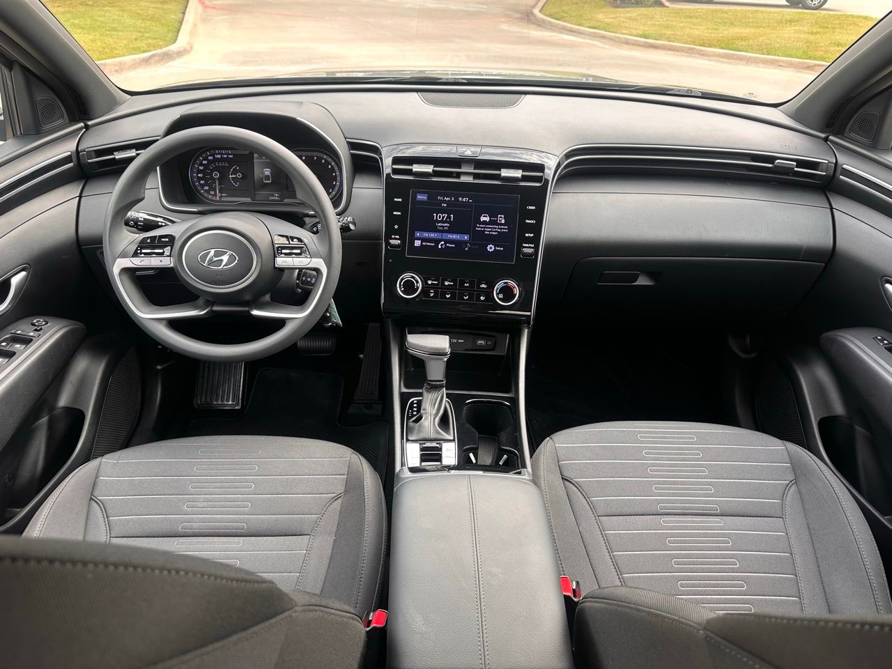 Certified Used 2022 Hampton Gray Hyundai SE image 20