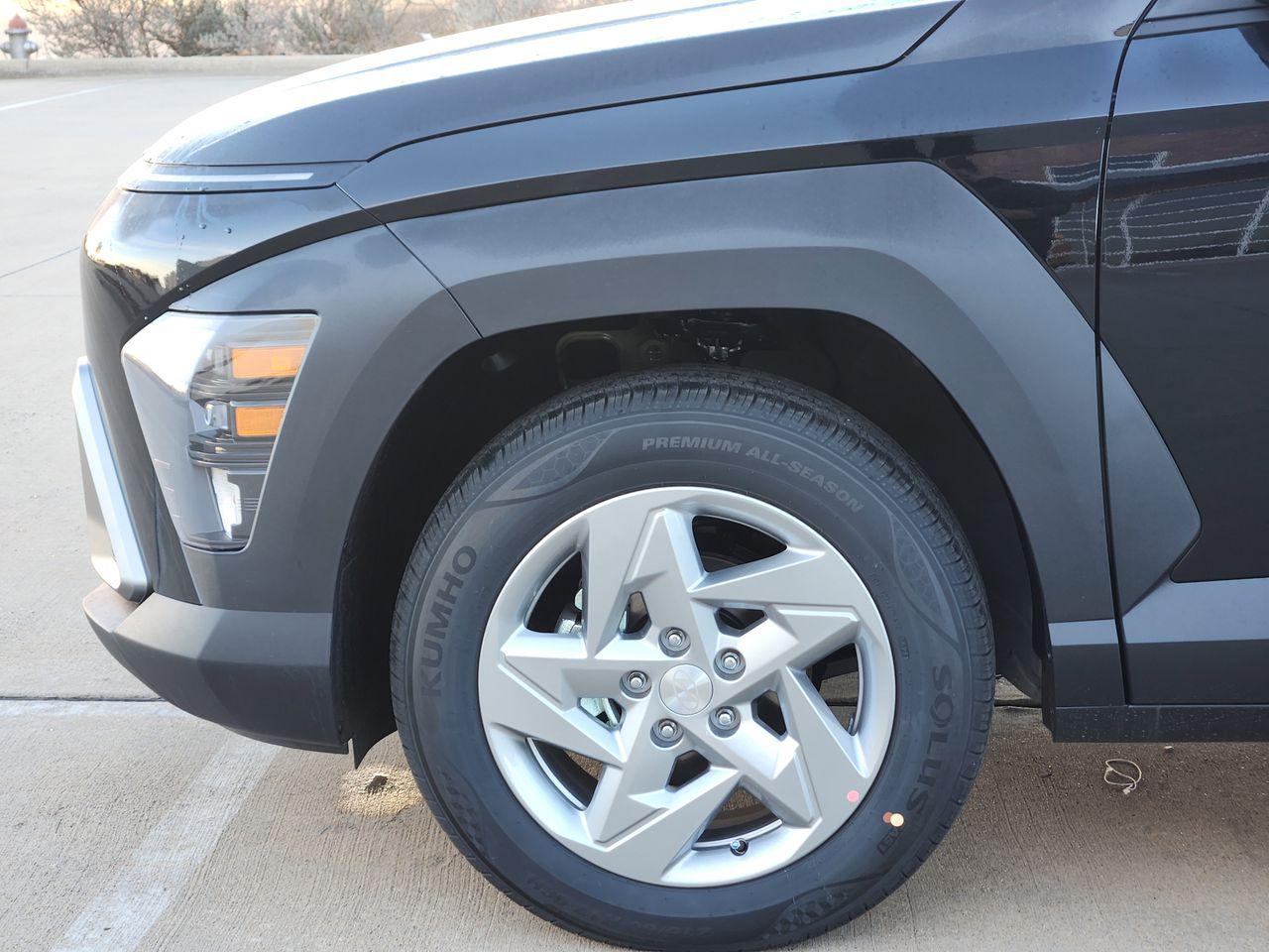 New 2026 A2B Black Hyundai SE FWD image 5