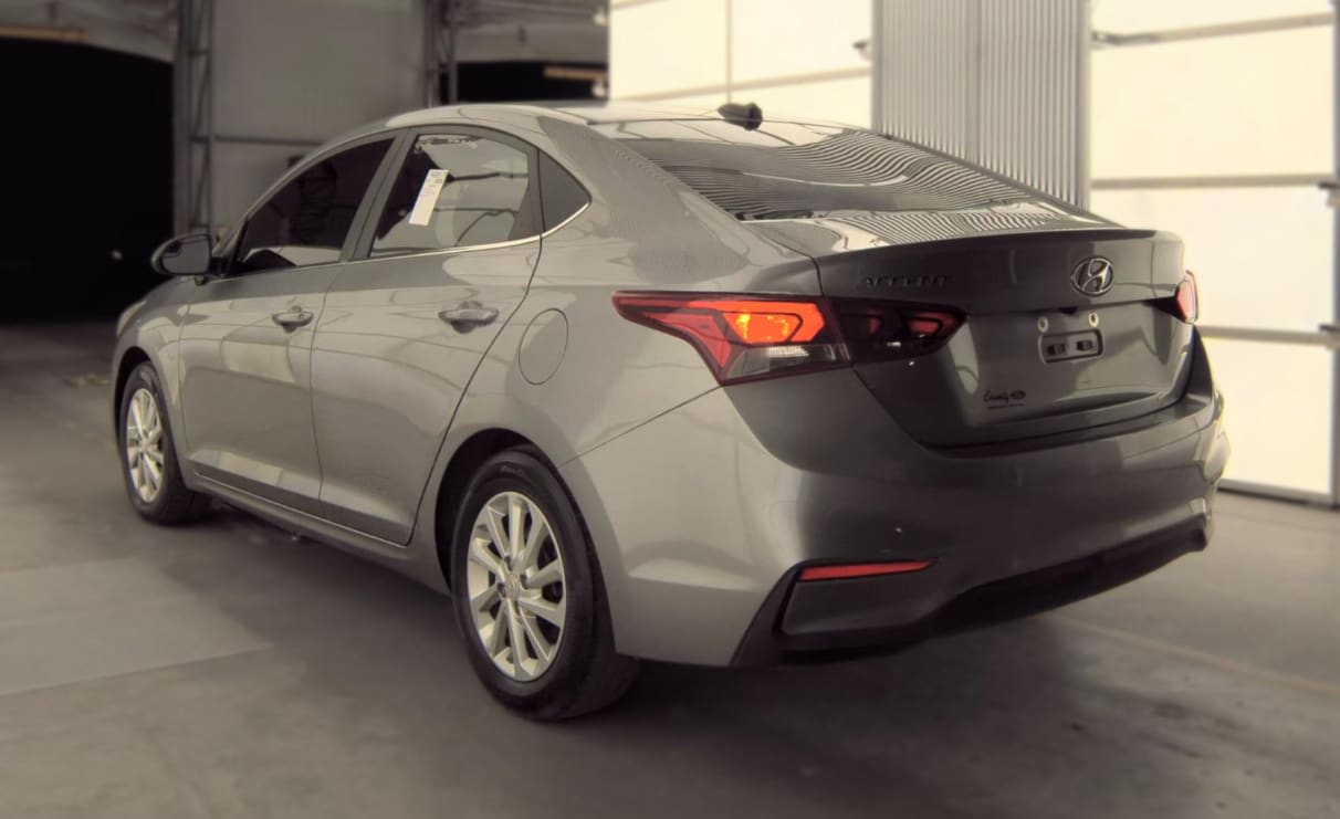 Used 2022 Forge Gray Hyundai SEL image 8