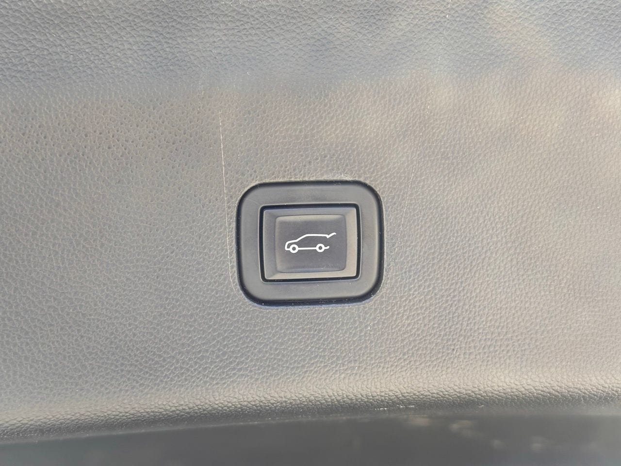 Used 2023 Moonstone Gray Buick Essence image 15