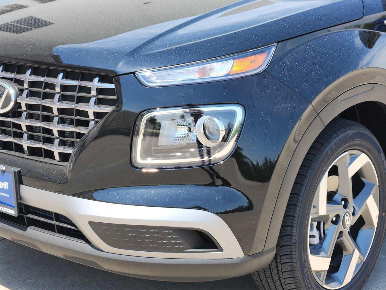 New 2026 Onyx Black Hyundai SEL image 6